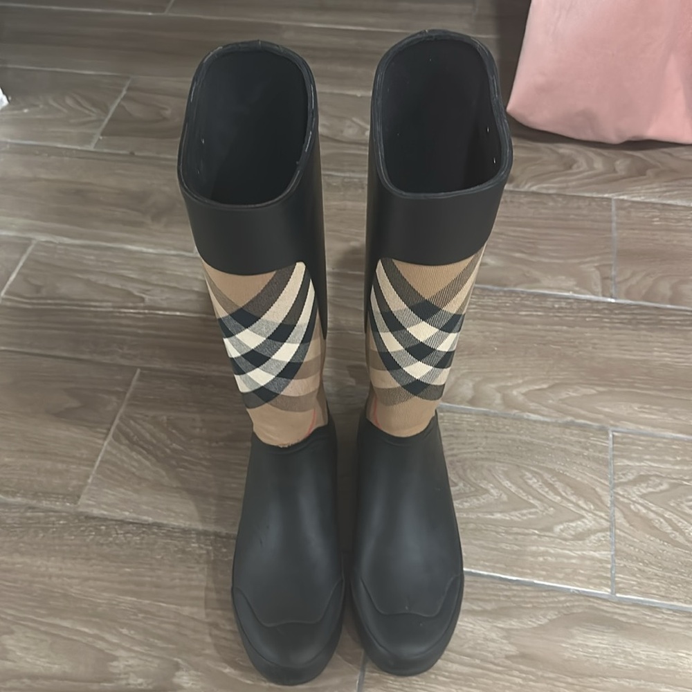Burberry Rain Boots - Picture 2 of 5